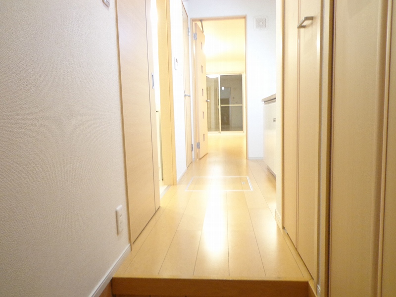 グレイス・メゾンＲ 玄関