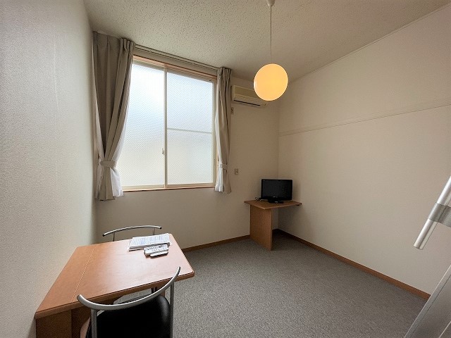 レオパレスマイス リビング