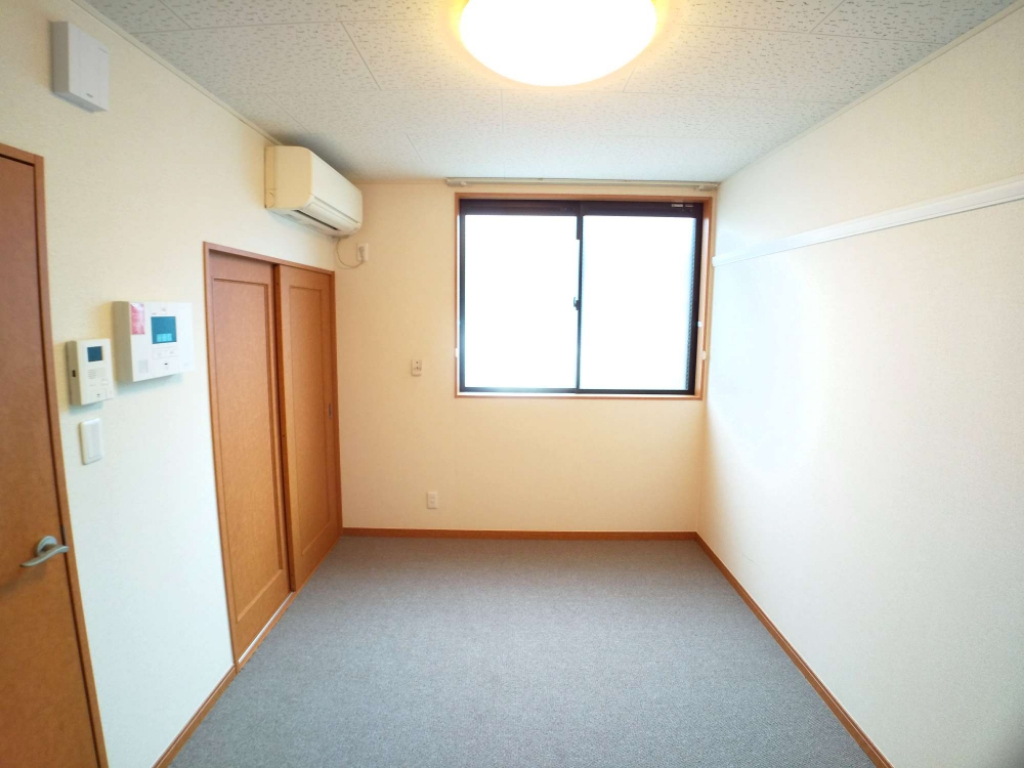 レオパレスカサブランカⅡ リビング