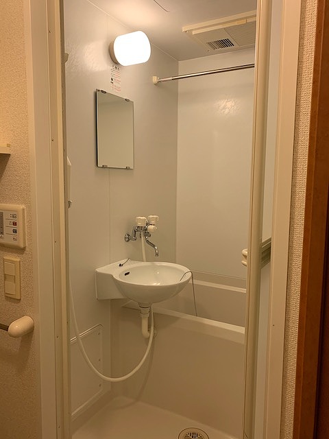 レオパレスエルフ仁川 風呂画像