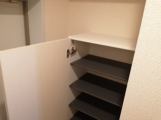 クレイノかもめ 玄関