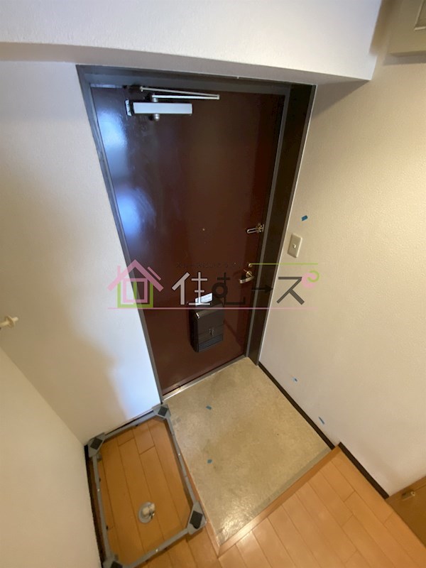 フローライト長居 玄関