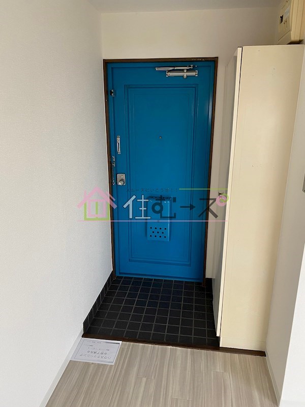 JPアパートメント港 玄関