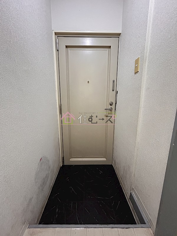 メビウス上本町西レジデンス 玄関