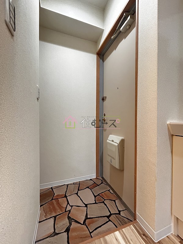 プレアデス寺田町 玄関