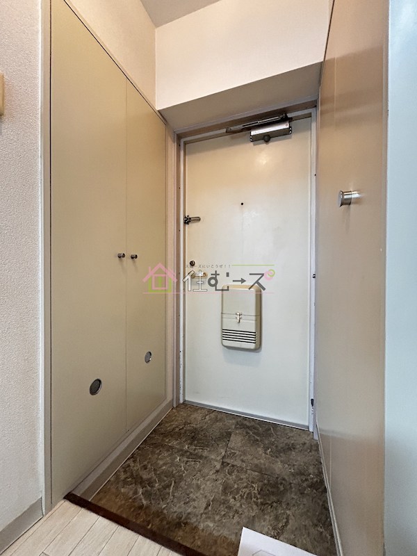 リエス天王寺東 玄関