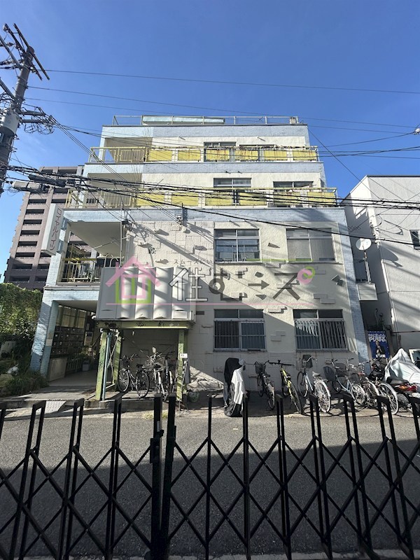 ロイヤルハイツ 外観