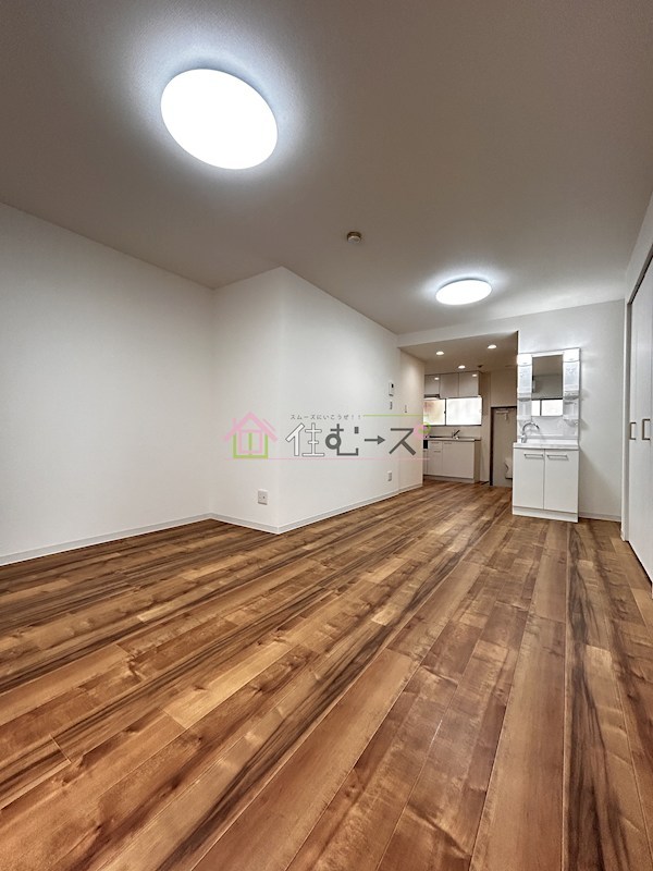 ロイヤルハイツ リビング