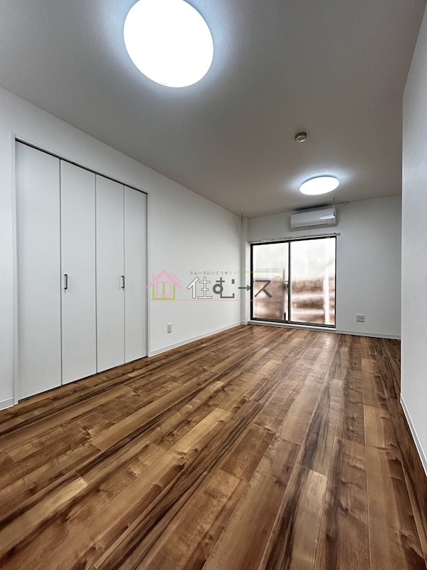 ロイヤルハイツ ベッドルーム