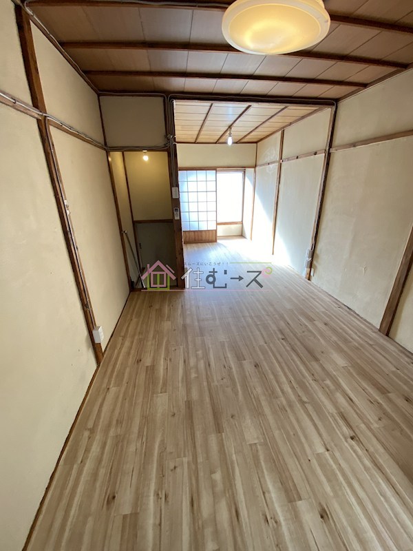 春日出中2丁目テラス ベッドルーム