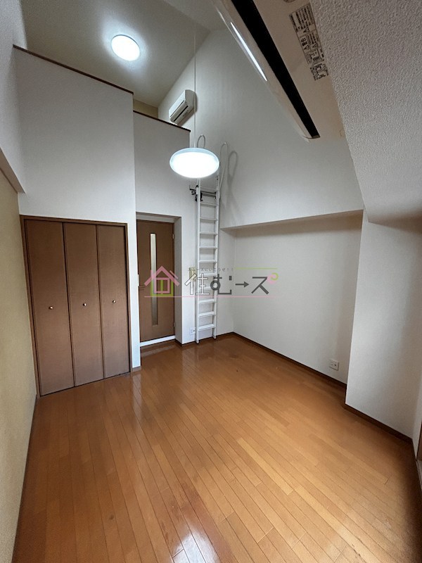 アヴェニール寺田町 リビング