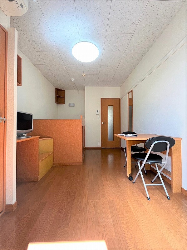 レオパレスＳｉｍｐｌｅ大今里 リビング