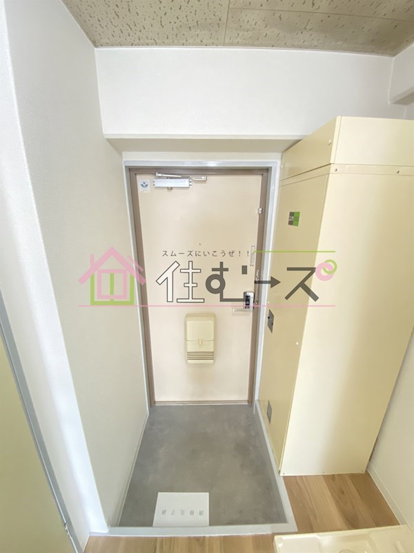 LakiaMaison弁天町 玄関