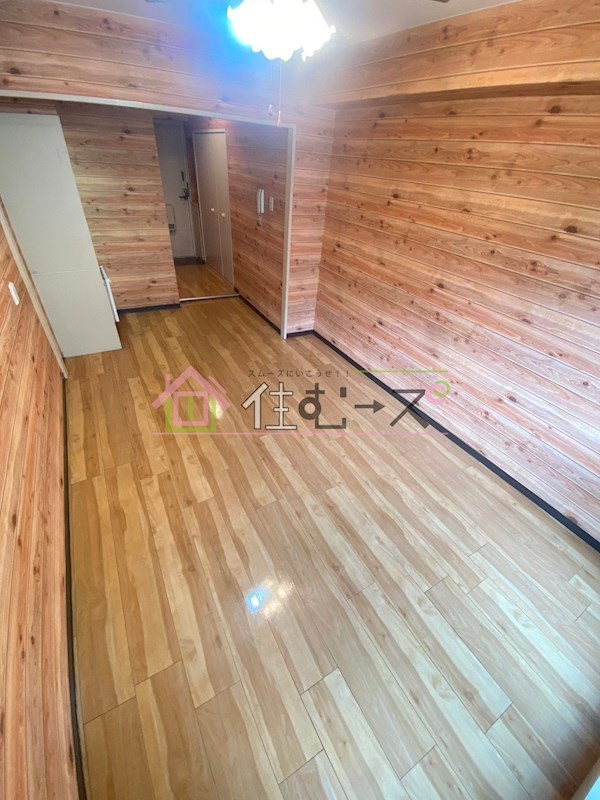 スペースシャトー中津 リビング