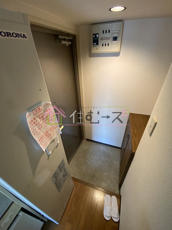 タカミビル 玄関