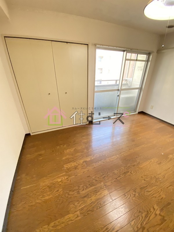 タカミビル ベッドルーム