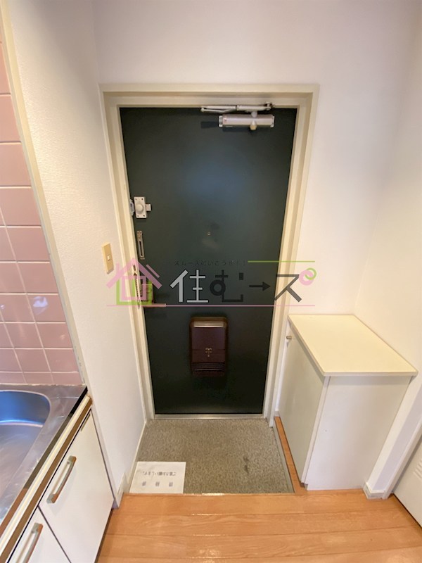 ハイムクロード３ 玄関