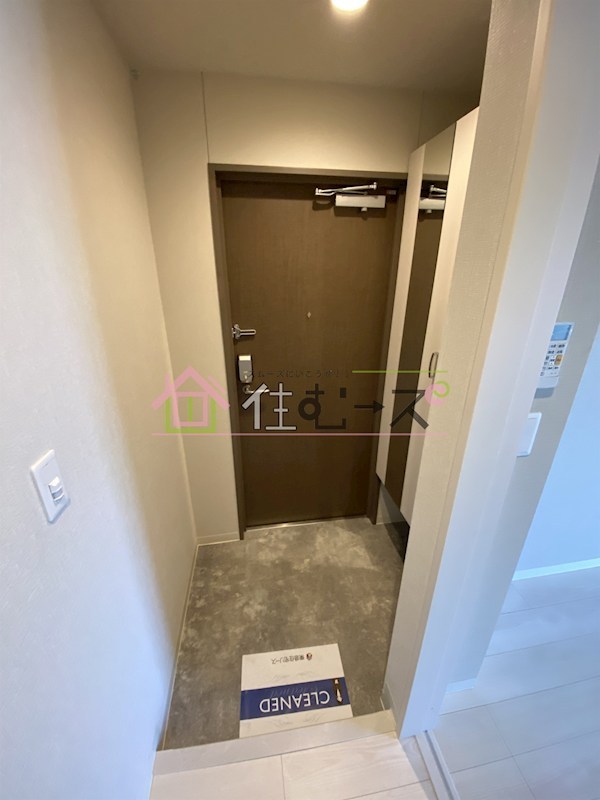 ILE RICHE NISHINAKAJIMA 玄関