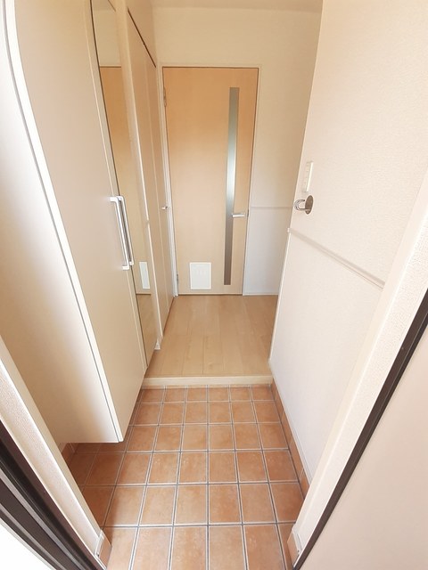 コンソラトゥール 玄関