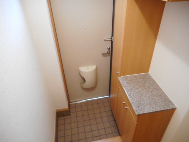 エレガンツァ　アロッジオⅡ号館 玄関