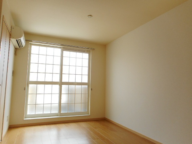 エレガンツァ　アロッジオⅡ号館 リビング