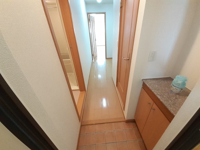 メゾンオーブ 玄関