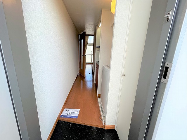 レオパレスヴィヴレ大弥 玄関