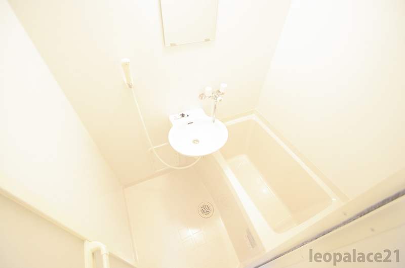 レオパレスコンフォート　Ｌ 風呂画像