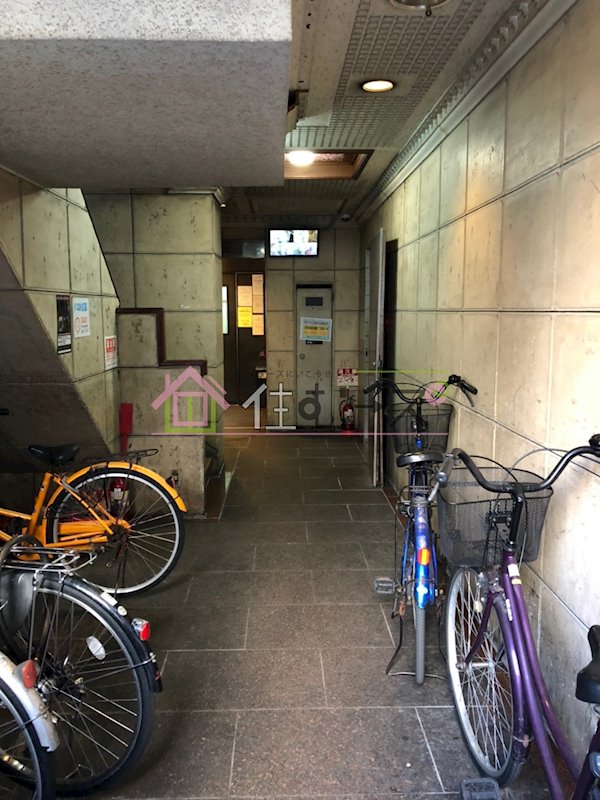 京橋プルトンビル エントランス