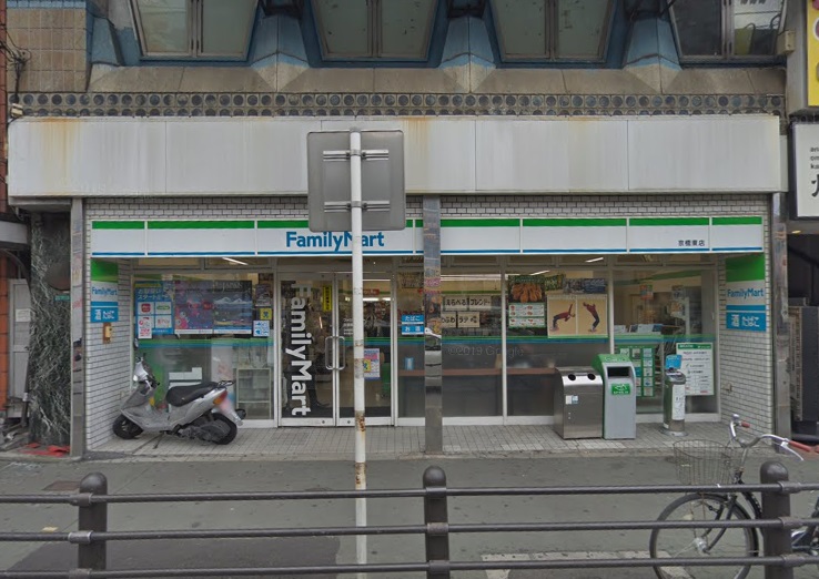 京橋プルトンビル コンビニ