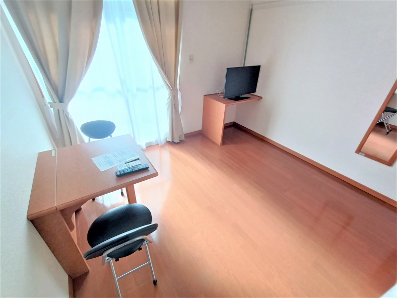 レオパレスサンシャイン田中２１ リビング