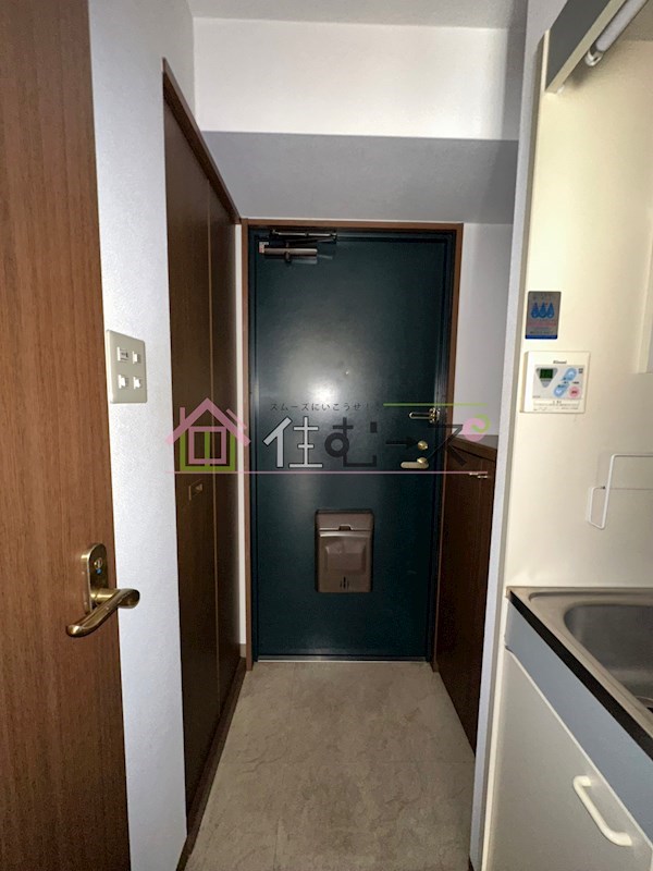 プレサンス難波WEST 玄関