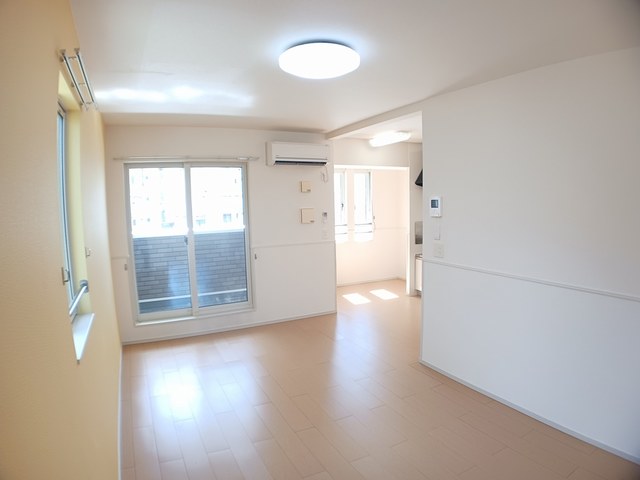 ルミエール・マゴジⅥ リビング