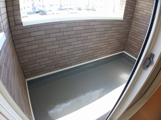 ルミエール・マゴジⅥ ベランダ