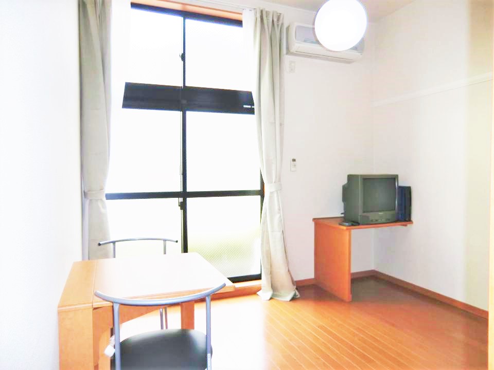 レオパレスゴーゴー ベッドルーム