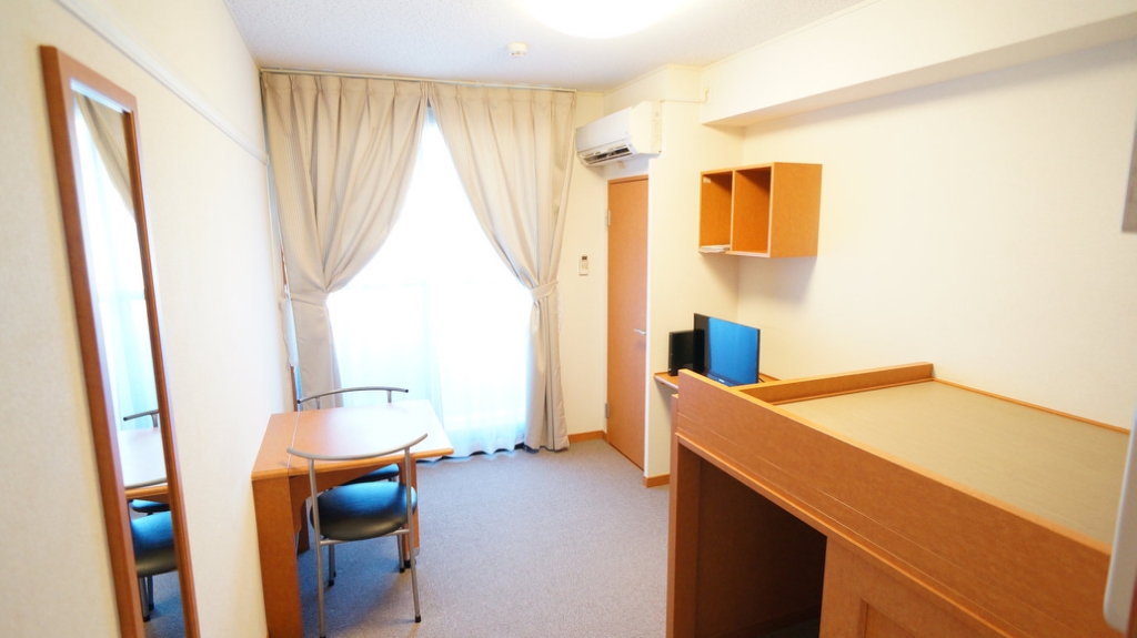 レオパレスヴィヴァーチェ・リラ リビング