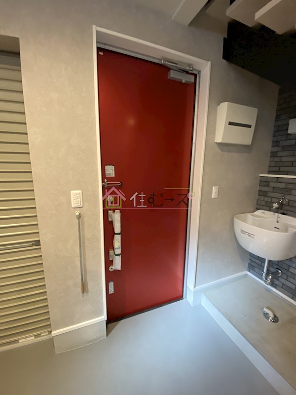 平尾ガレージハウス 玄関