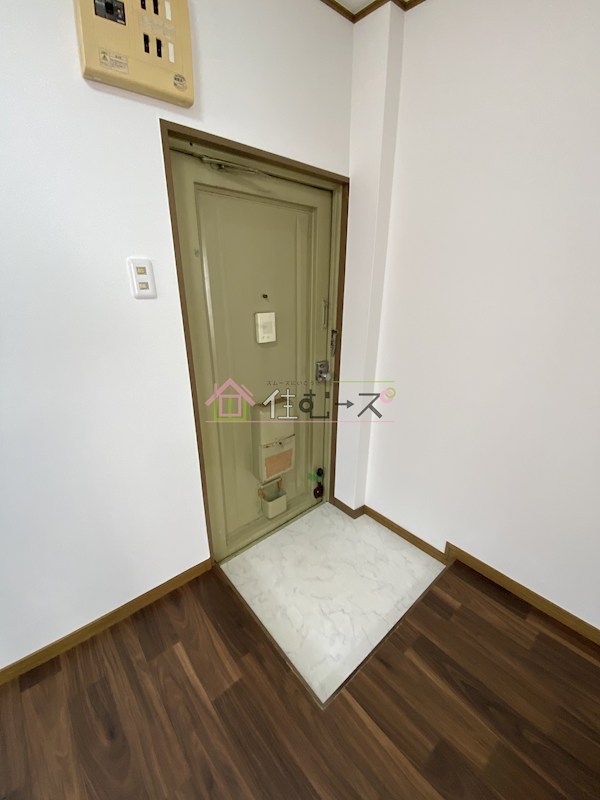 山栄マンション 玄関