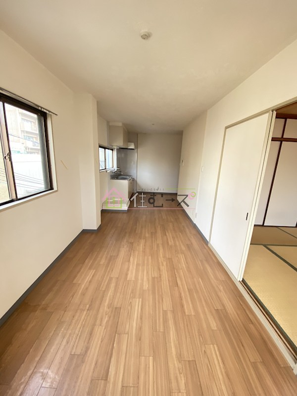 トチタテビル リビング