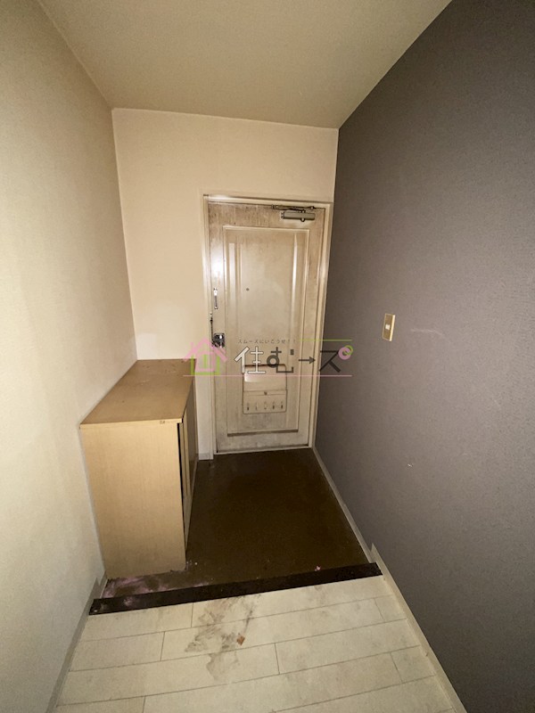 トチタテビル 玄関