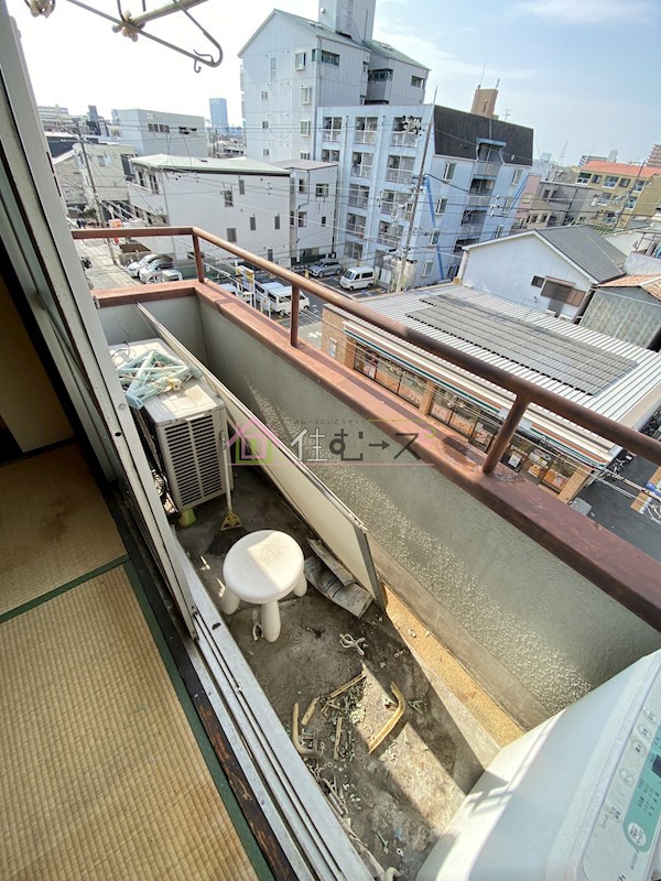 トチタテビル ベランダ