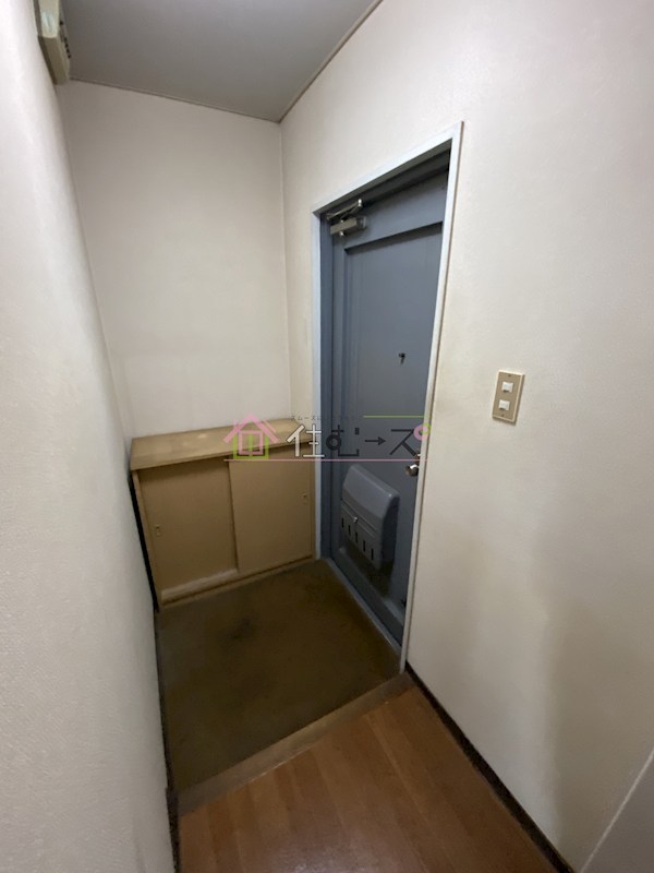 トチタテビル 玄関