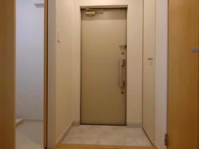 ウィステリア諏訪 玄関