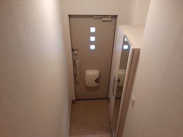 ネオ　レジデンス 玄関