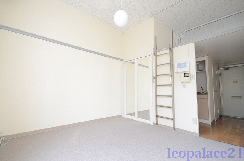 レオパレス小山 リビング