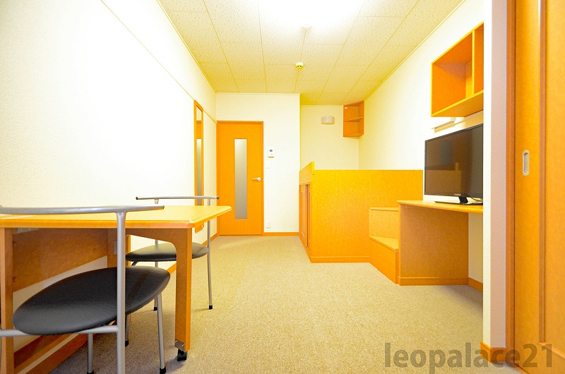 レオパレスｃｒｏｓｓ　ｗｉｎｇ リビング