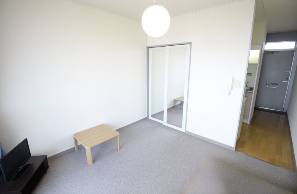 レオパレス住吉四番館 リビング