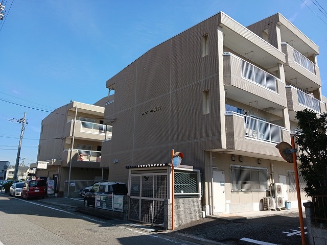 メルヴェール昆陽 外観