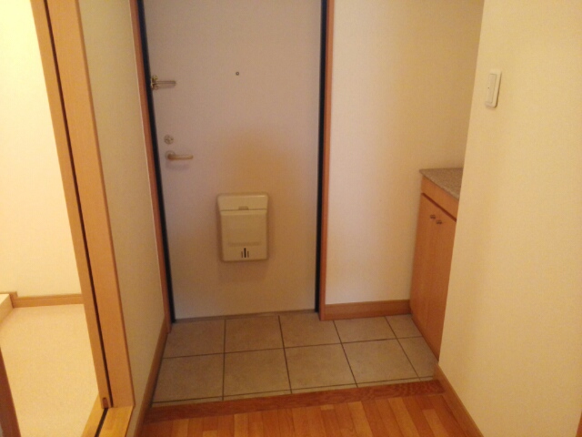 フロールマリポッサ 玄関