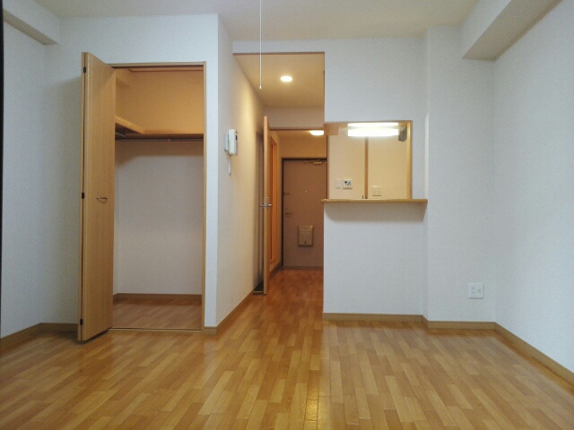 フロールマリポッサ リビング